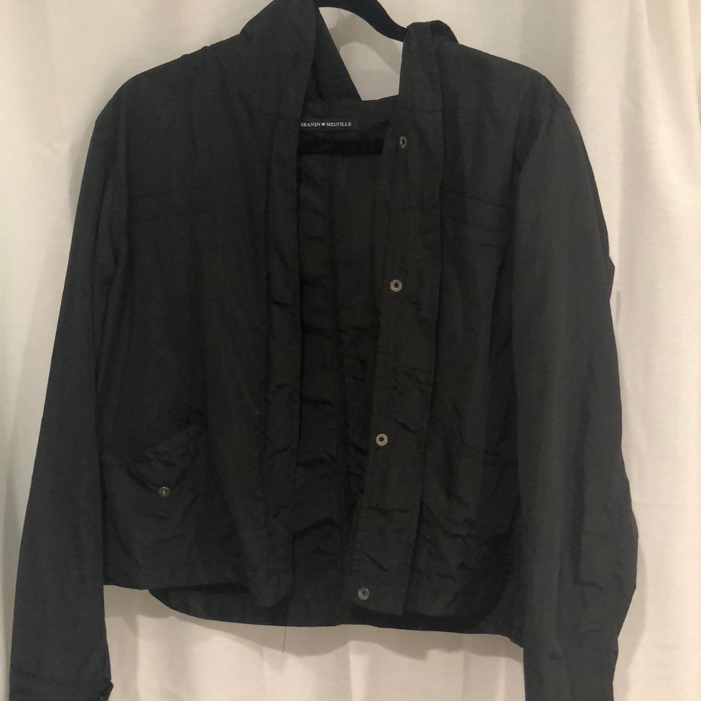 BRANDY MELVILLE WINDBREAKER